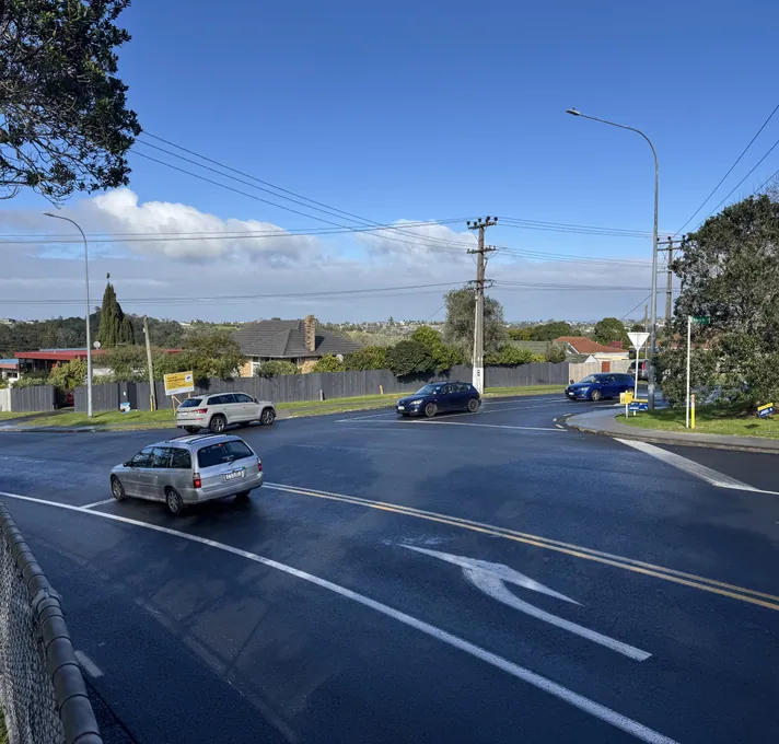 Glenfield Road-Roberts Road Signalised Intersection, Glenfield, Auckland
